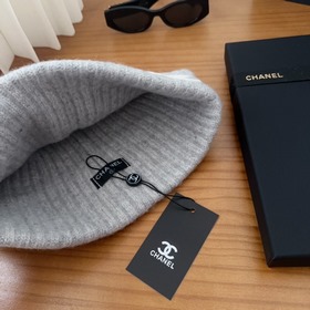 На официальном сайте Chanel появилась 