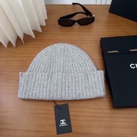 На официальном сайте Chanel появилась 