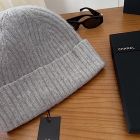 На официальном сайте Chanel появилась 
