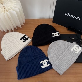 На официальном сайте Chanel появилась 