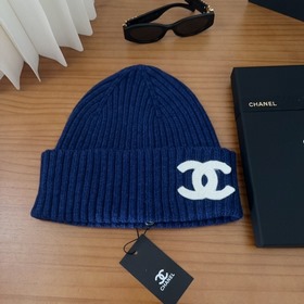 На официальном сайте Chanel появилась