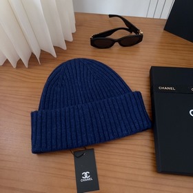 На официальном сайте Chanel появилась 