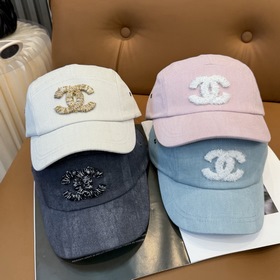 Новая бейсболка Chanel с объемным выши