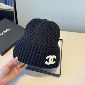 Официальная новинка от CHANEL — вязана