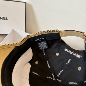 Новая бейсболка от Chanel： классически