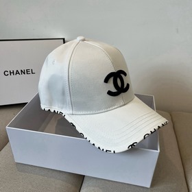 Новая бейсболка от Chanel： классически