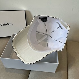 Новая бейсболка от Chanel： классически