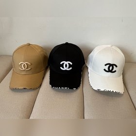 Новая бейсболка от Chanel： классически