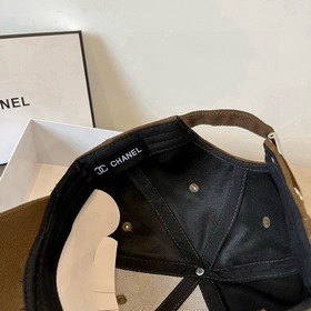 Новая бейсболка от Chanel： классически