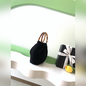Сумка Chanel 26C из замшиз коллекции «