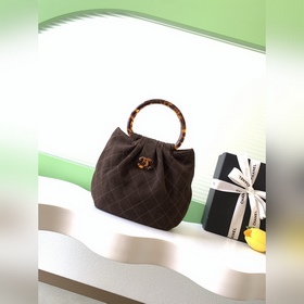 Сумка Chanel 26C из замшиз коллекции «