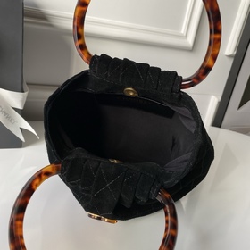 Модель AS6022 из коллекции CHANEL 26C 