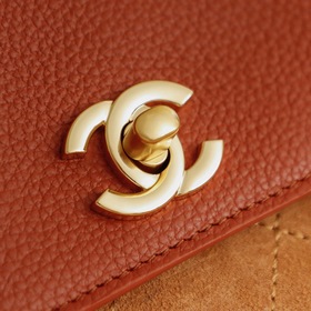 Оригинальная сумка Chanel из замшиз ко