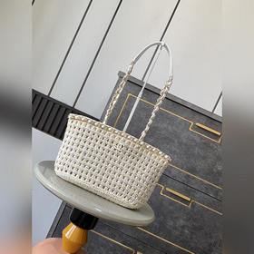 Эксклюзивная модель из оригинальной ко