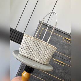 Эксклюзивная модель из оригинальной ко