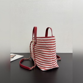 Пляжная сумка CHANEL 26C из телячьей