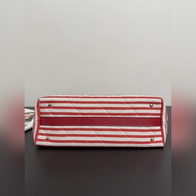 Пляжная сумка CHANEL 26C из телячьей 