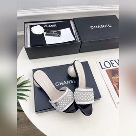 CHANEL Клетистая сумочка 26ss Нови