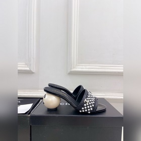 CHANEL Клетистая сумочка 26ss Нови