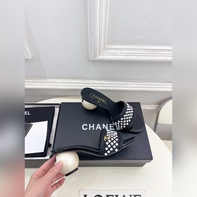 CHANEL Клетистая сумочка 26ss Нови