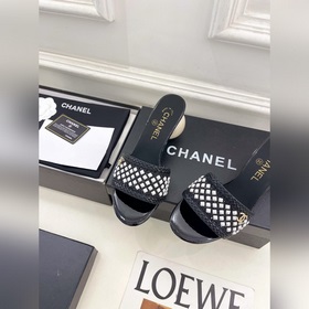 CHANEL Клетистая сумочка 26ss Нови