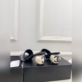 CHANEL Клетистая сумочка 26ss Нови