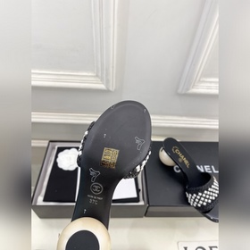 CHANEL Клетистая сумочка 26ss Нови