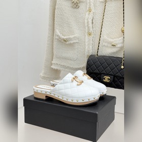 Классические сандалии CHANEL с металли