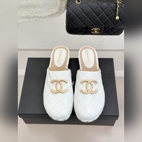 Классические сандалии CHANEL с металли