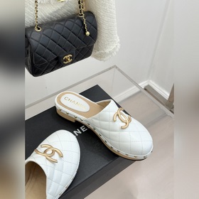 Классические сандалии CHANEL с металли