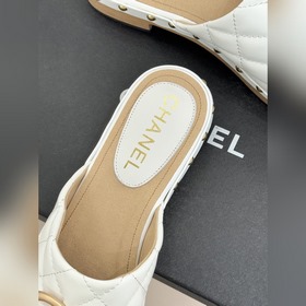 Классические сандалии CHANEL с металли