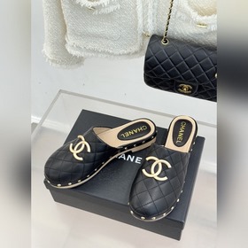 Классические сандалии CHANEL с металли