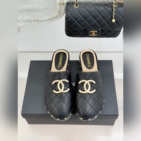 Классические сандалии CHANEL с металли