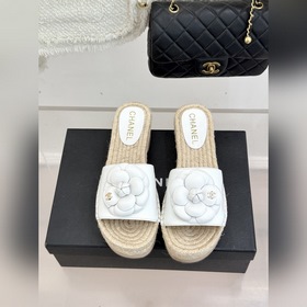 CHANEL： Классическая весенне-летняя ко