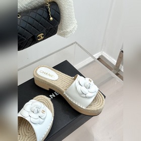 CHANEL： Классическая весенне-летняя ко