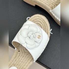 CHANEL： Классическая весенне-летняя ко