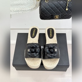 CHANEL： Классическая весенне-летняя ко