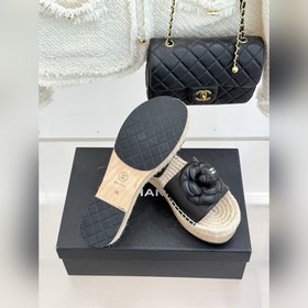 CHANEL： Классическая весенне-летняя ко