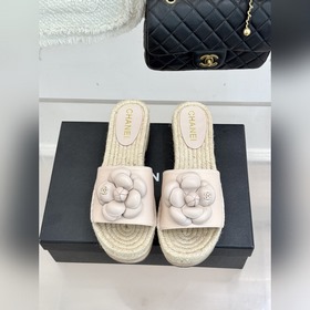 CHANEL： Классическая весенне-летняя ко