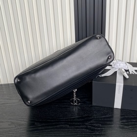 Винтажная сумка Chanel в стиле «аэропо