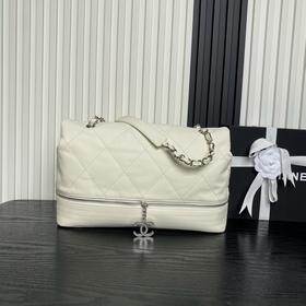 Винтажная сумка Chanel в стиле «аэропо