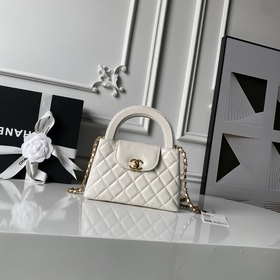 Великолепная модель CHANEL 25AS4416 [
