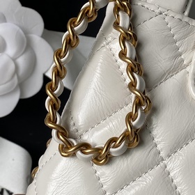 Великолепная модель CHANEL 25AS4416 [