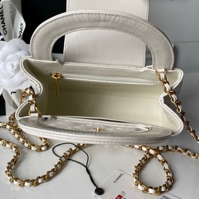 Великолепная модель CHANEL 25AS4416 [