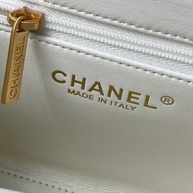 Великолепная модель CHANEL 25AS4416 [