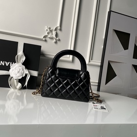 Великолепная модель CHANEL 25AS4416 [