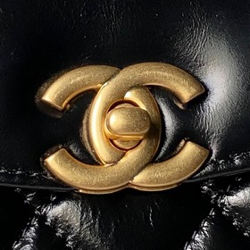 Великолепная модель CHANEL 25AS4416 [