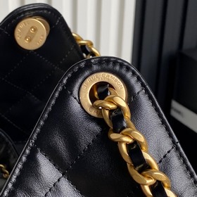 Сумка Chanel 25C из коллекции HOBO BAG