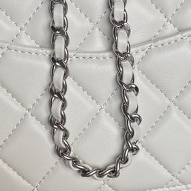 Сумка Chanel 25B серебристой цепочкой 