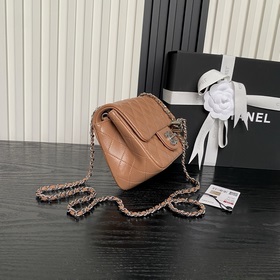 Chanel 25B — великолепная сумка из сер